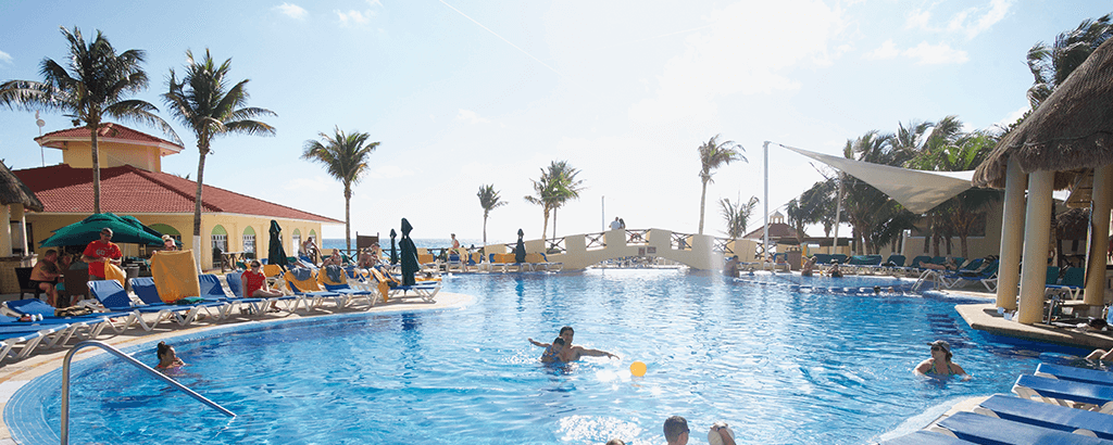 Alberca de GR Solaris en Cancun el Caribe mexicano